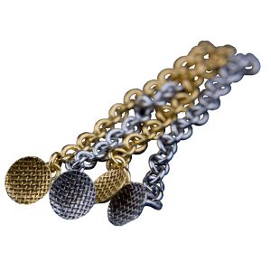 Knöpfchen mit Kette