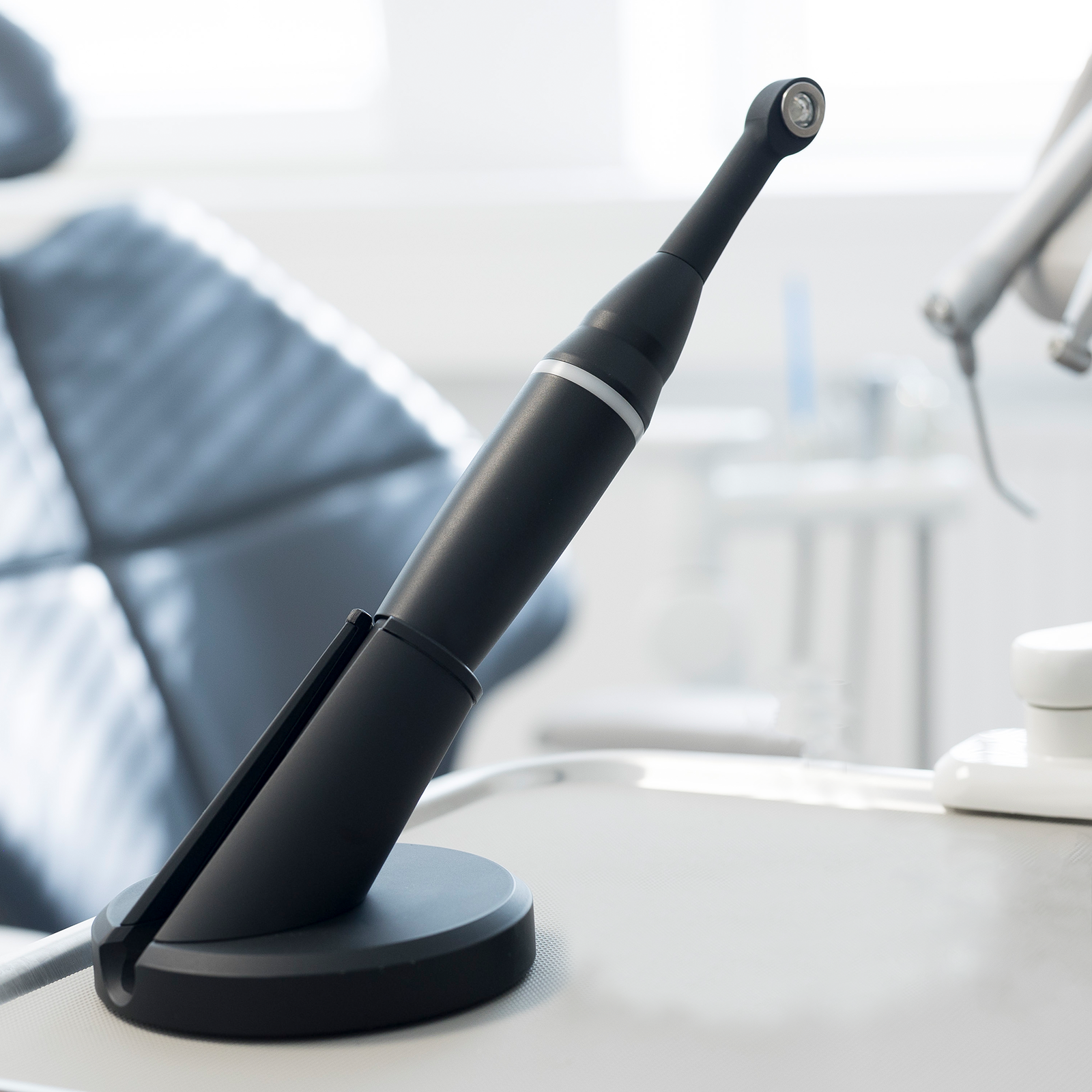 200089_M_W_SELECT_SUPERLITE_HOCHLEISTUNGS_LED_LAMPE_schwarz